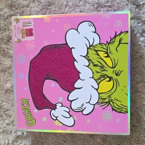 🩷🩷The Grinch Beauty Capsule Make-up gift set 🩷🩷